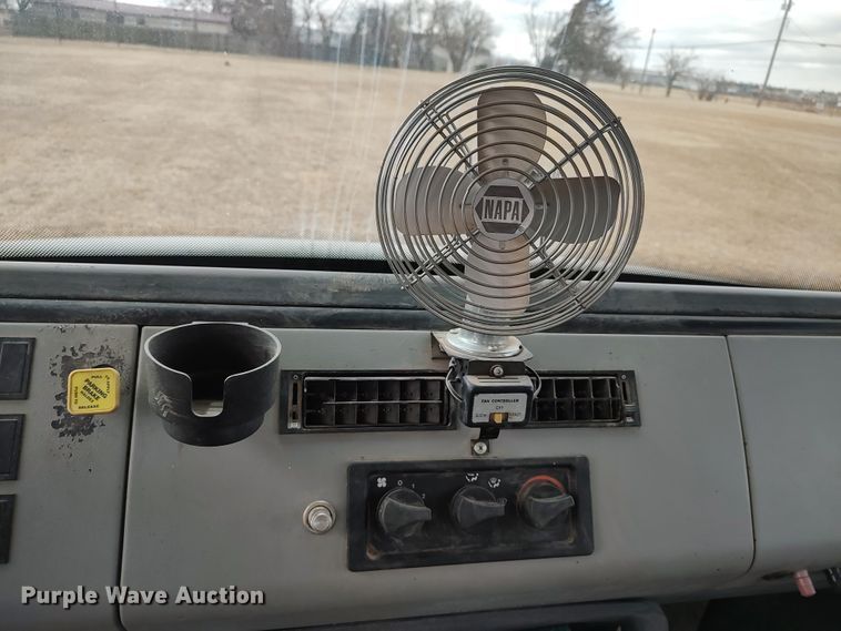 image for item JO9694 1995 Freightliner FL70  crane truck