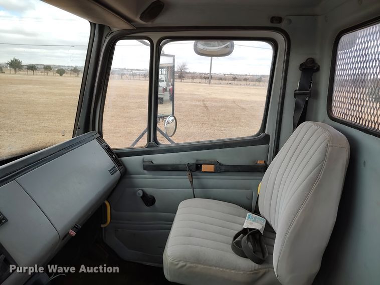 image for item JO9694 1995 Freightliner FL70  crane truck