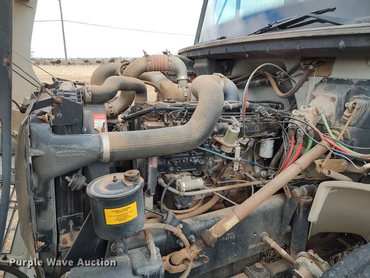 image for item JO9694 1995 Freightliner FL70  crane truck