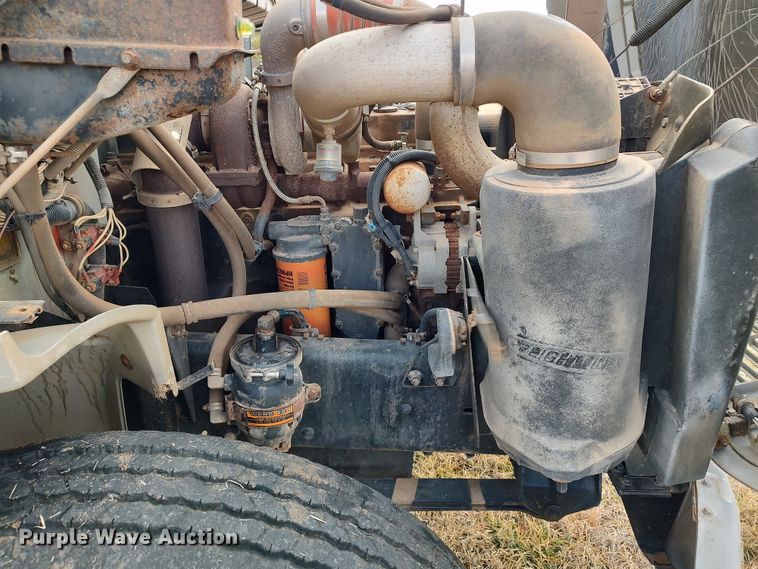 image for item JO9694 1995 Freightliner FL70  crane truck