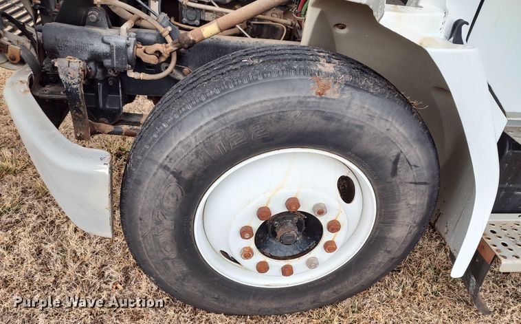 image for item JO9694 1995 Freightliner FL70  crane truck