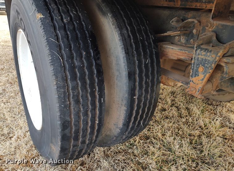 image for item JO9694 1995 Freightliner FL70  crane truck