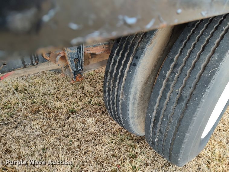 image for item JO9694 1995 Freightliner FL70  crane truck