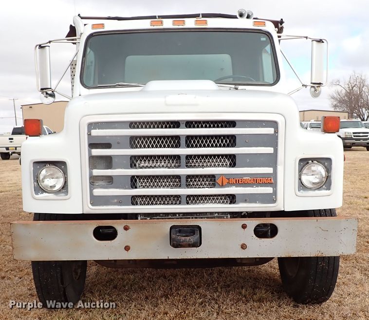 image for item JO9701 1987 International S1900  dump truck