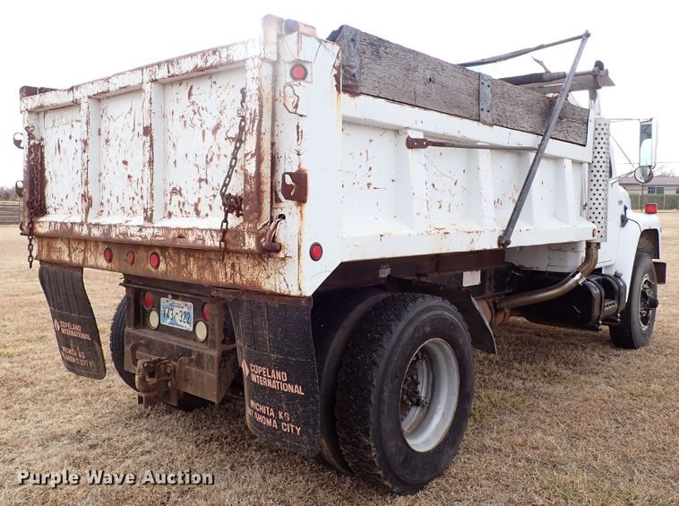 image for item JO9701 1987 International S1900  dump truck