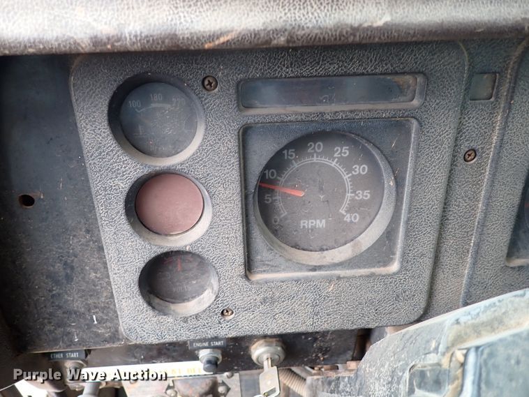 image for item JO9701 1987 International S1900  dump truck