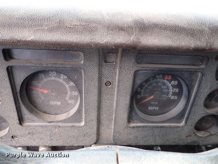 image for item JO9701 1987 International S1900  dump truck