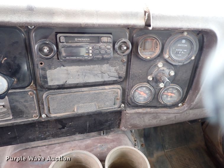 image for item JO9701 1987 International S1900  dump truck