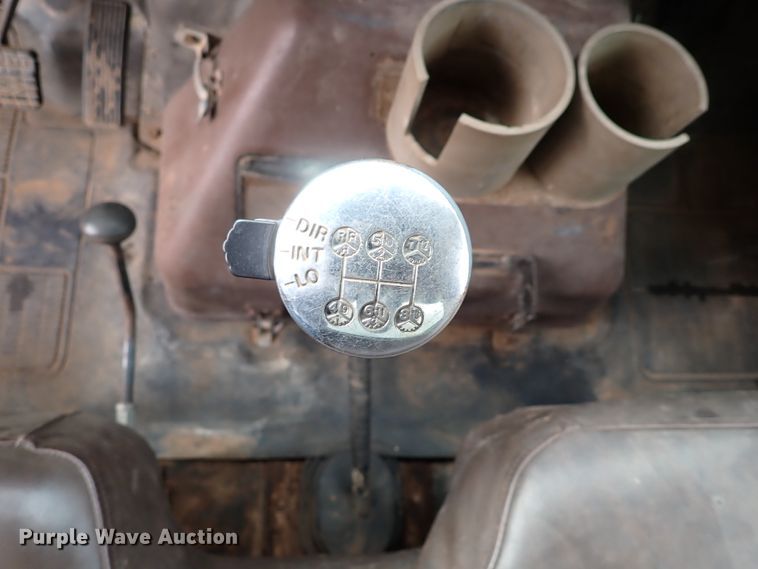 image for item JO9701 1987 International S1900  dump truck