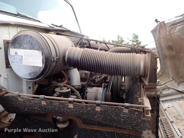 image for item JO9701 1987 International S1900  dump truck