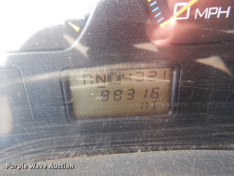 image for item JS9664 2005 International 7400  dump truck