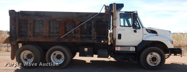 image for item JS9666 2009 International 7400  dump truck