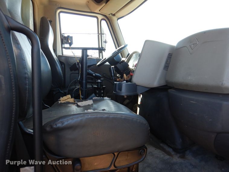 image for item JS9666 2009 International 7400  dump truck