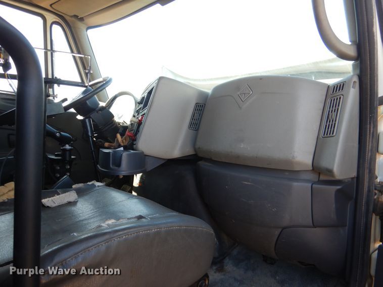 image for item JS9666 2009 International 7400  dump truck