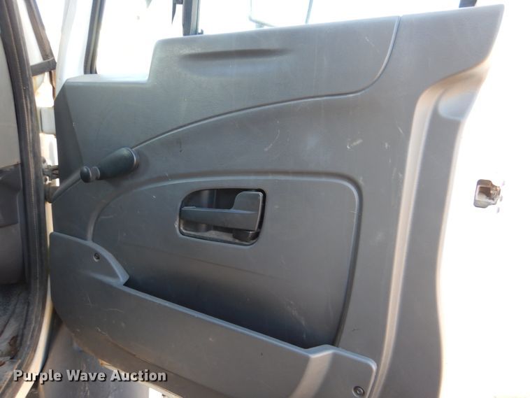 image for item JS9666 2009 International 7400  dump truck