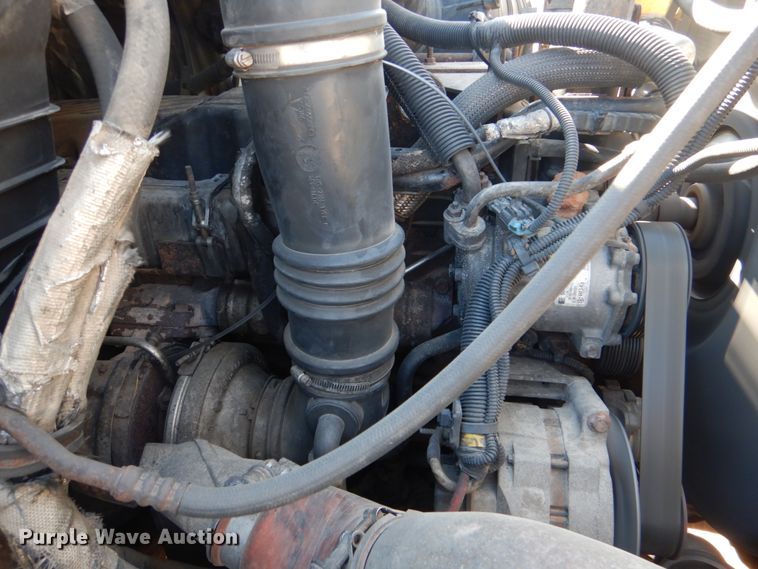 image for item JS9666 2009 International 7400  dump truck