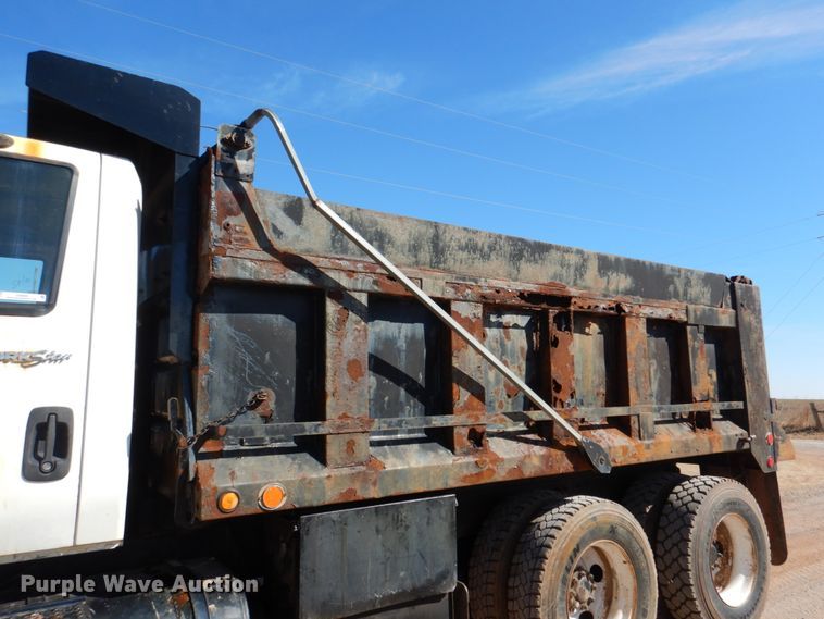 image for item JS9666 2009 International 7400  dump truck
