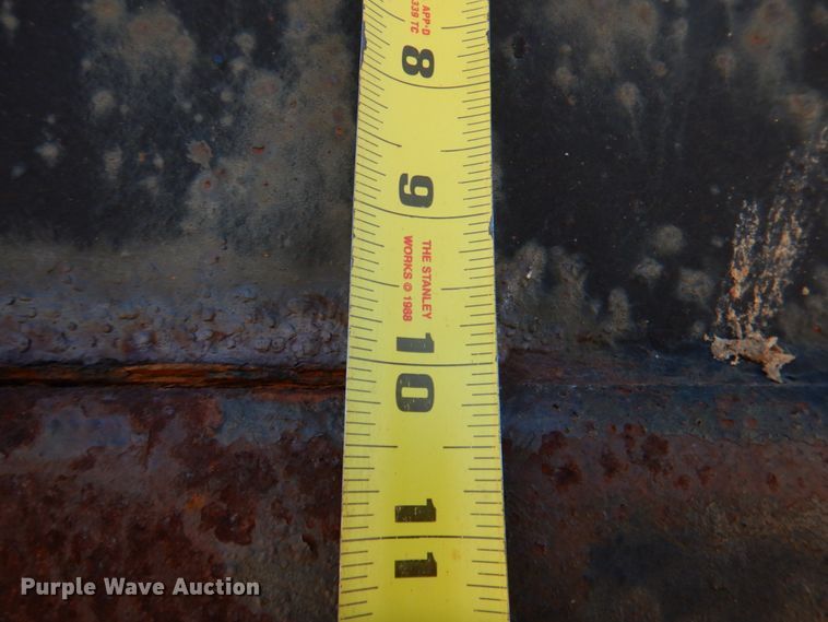 image for item JS9666 2009 International 7400  dump truck