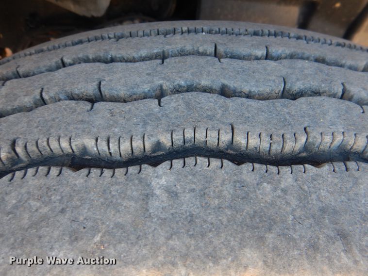 image for item JS9666 2009 International 7400  dump truck