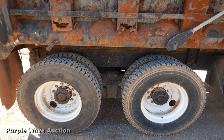 image for item JS9666 2009 International 7400  dump truck