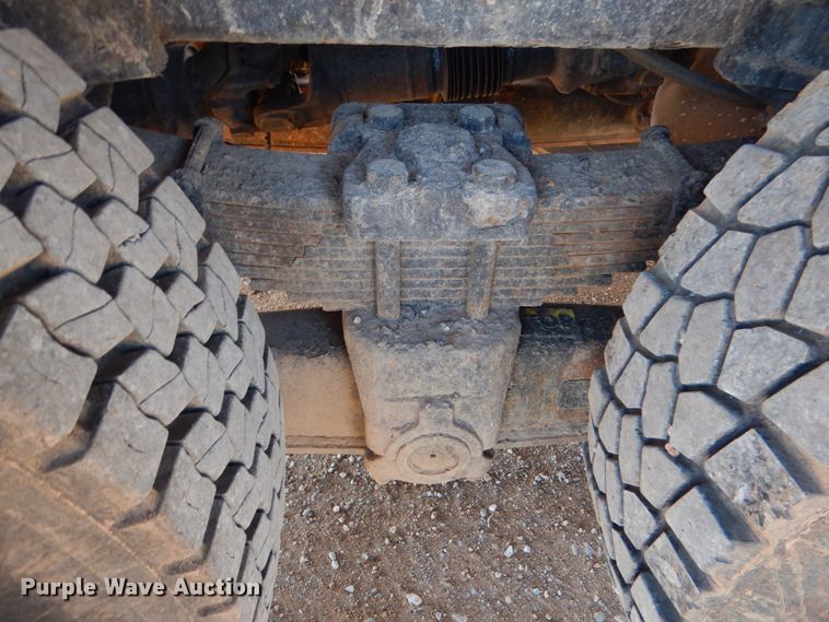 image for item JS9666 2009 International 7400  dump truck