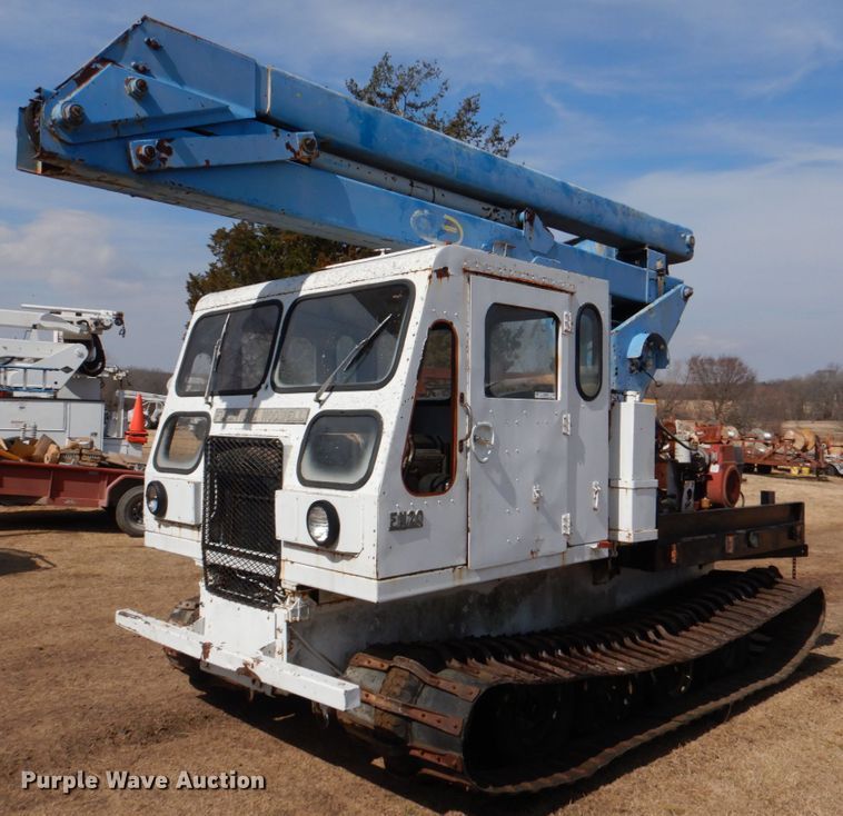 image for item JS9668 Flextrac Nodwell FN20  track carrier with bucket