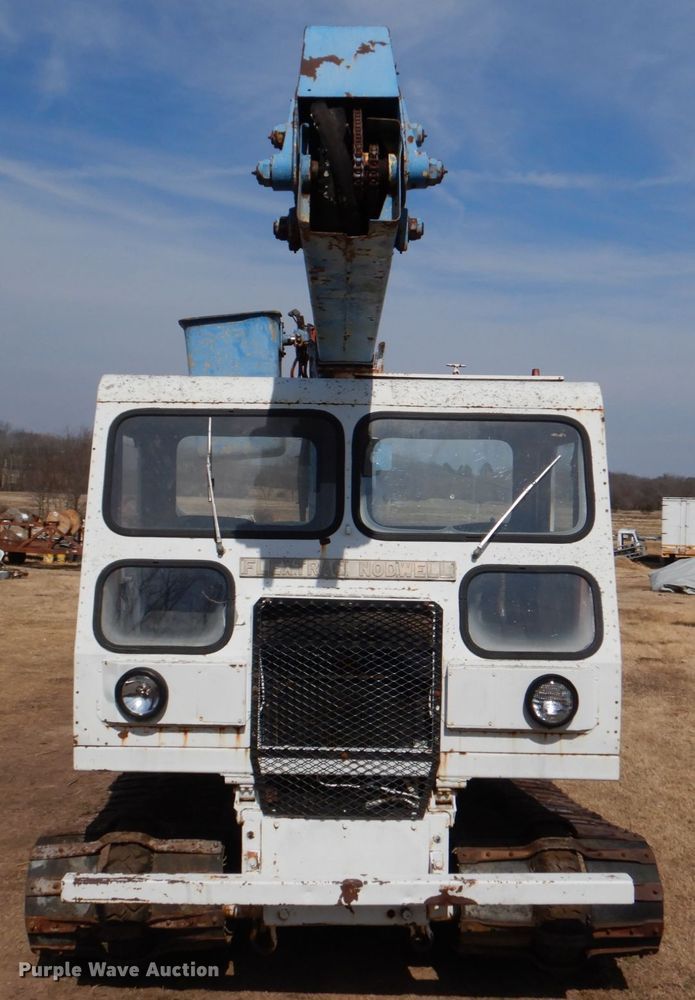 image for item JS9668 Flextrac Nodwell FN20  track carrier with bucket