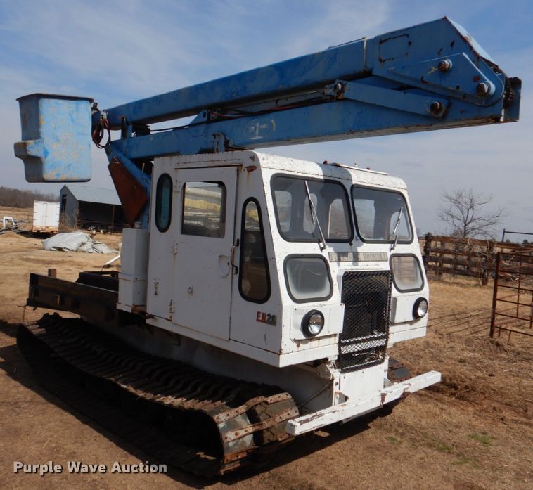 image for item JS9668 Flextrac Nodwell FN20  track carrier with bucket