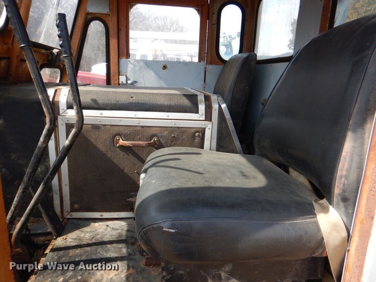 image for item JS9668 Flextrac Nodwell FN20  track carrier with bucket