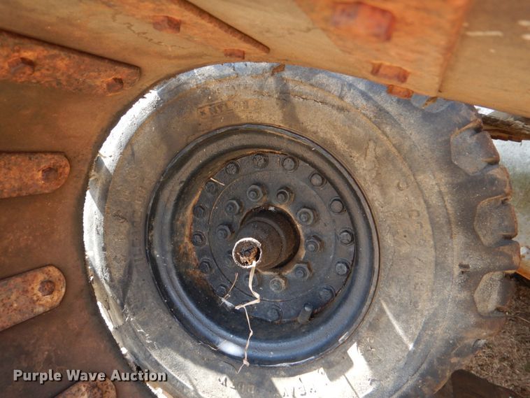 image for item JS9668 Flextrac Nodwell FN20  track carrier with bucket