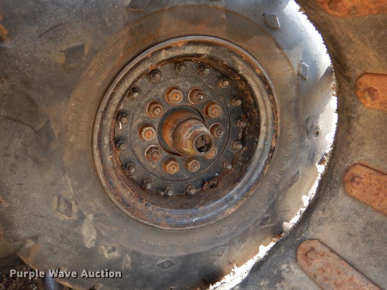 image for item JS9668 Flextrac Nodwell FN20  track carrier with bucket