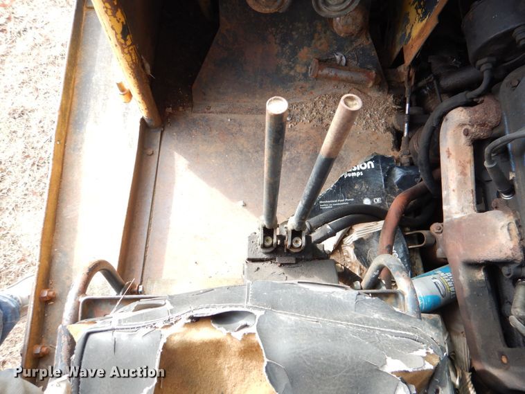 image for item JS9670 Bombardier MC74  track carrier with digger derrick