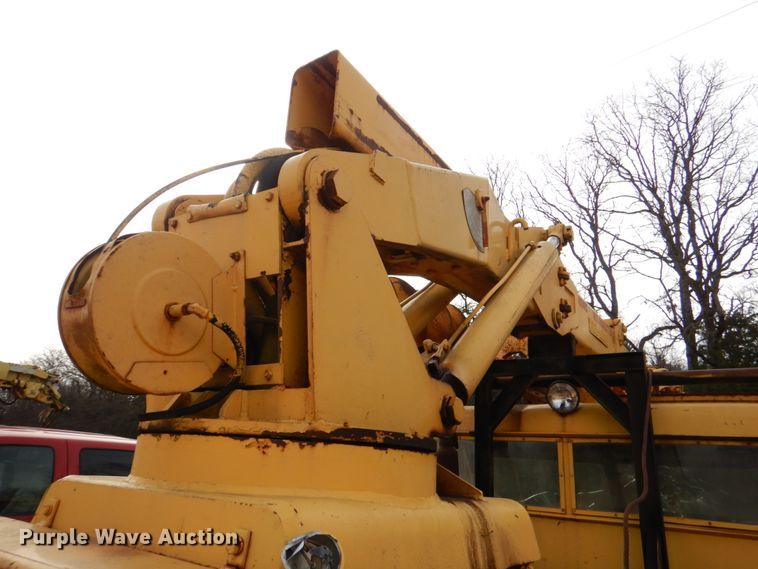 image for item JS9670 Bombardier MC74  track carrier with digger derrick