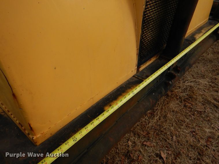 image for item JS9670 Bombardier MC74  track carrier with digger derrick