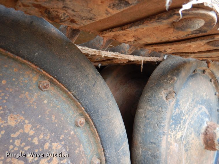 image for item JS9670 Bombardier MC74  track carrier with digger derrick