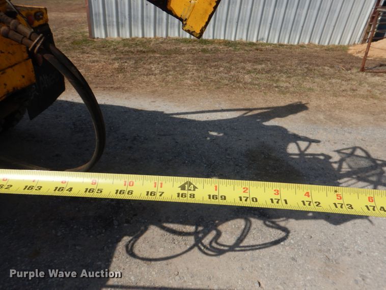 image for item JS9671 1990 International 4800  digger derrick truck