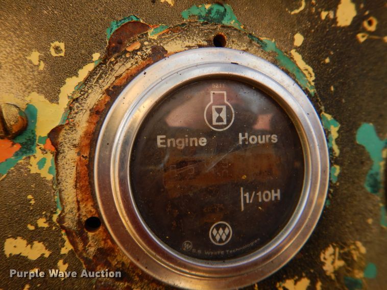 image for item JS9671 1990 International 4800  digger derrick truck