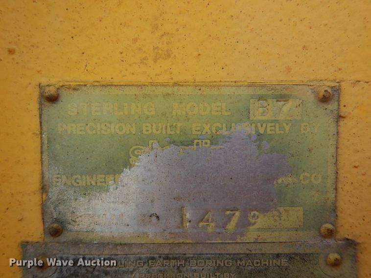 image for item JS9671 1990 International 4800  digger derrick truck