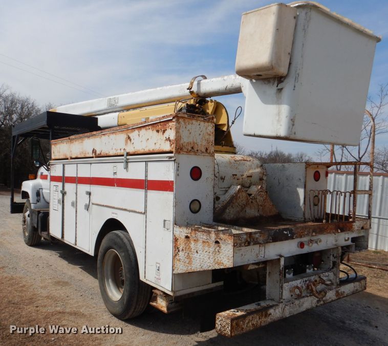 image for item JS9672 1995 Chevrolet Kodiak  bucket truck
