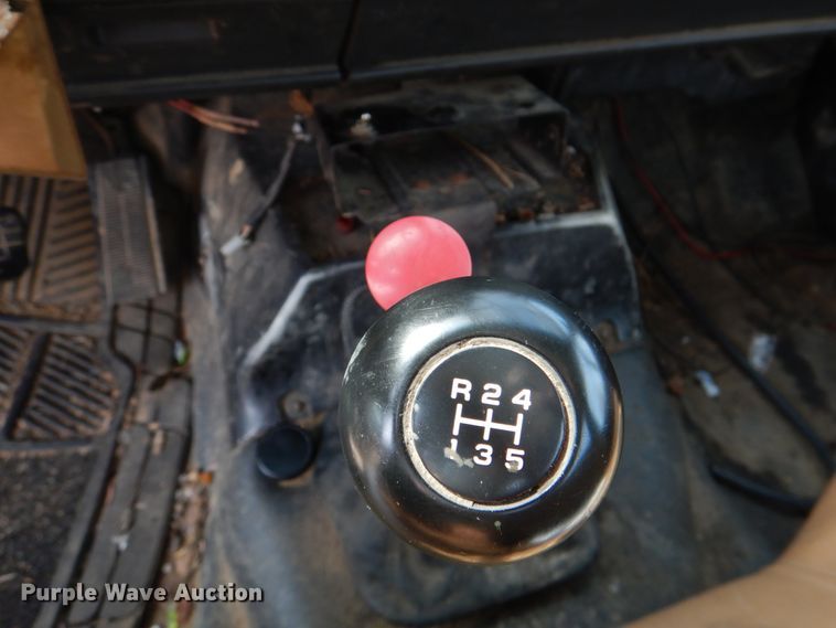 image for item JS9672 1995 Chevrolet Kodiak  bucket truck