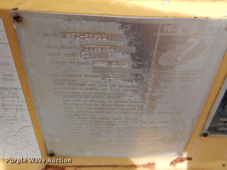 image for item JS9672 1995 Chevrolet Kodiak  bucket truck