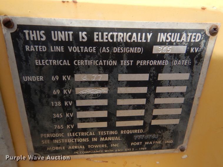 image for item JS9672 1995 Chevrolet Kodiak  bucket truck