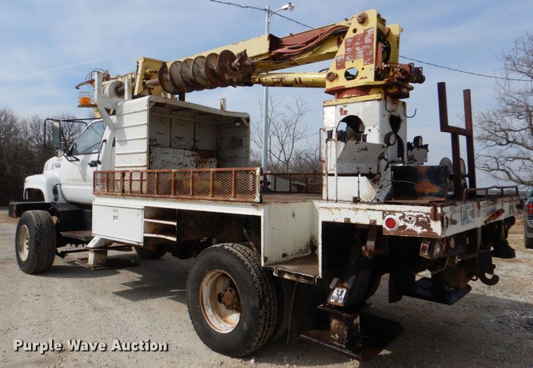 image for item JS9674 1994 GMC TopKick C6500  digger derrick truck