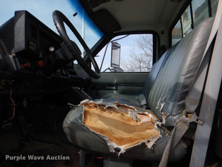 image for item JS9674 1994 GMC TopKick C6500  digger derrick truck