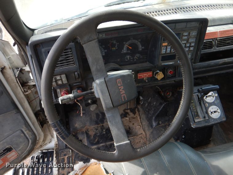 image for item JS9674 1994 GMC TopKick C6500  digger derrick truck