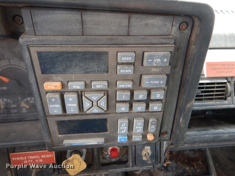 image for item JS9674 1994 GMC TopKick C6500  digger derrick truck