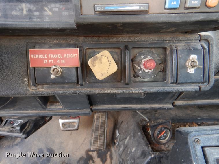 image for item JS9674 1994 GMC TopKick C6500  digger derrick truck