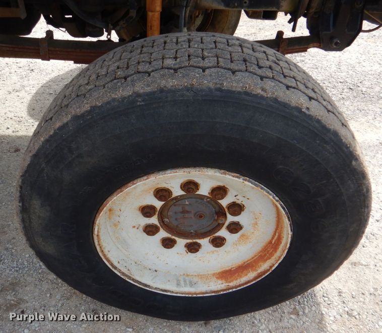 image for item JS9674 1994 GMC TopKick C6500  digger derrick truck