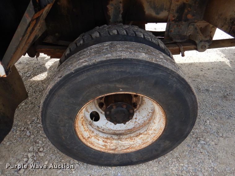 image for item JS9674 1994 GMC TopKick C6500  digger derrick truck