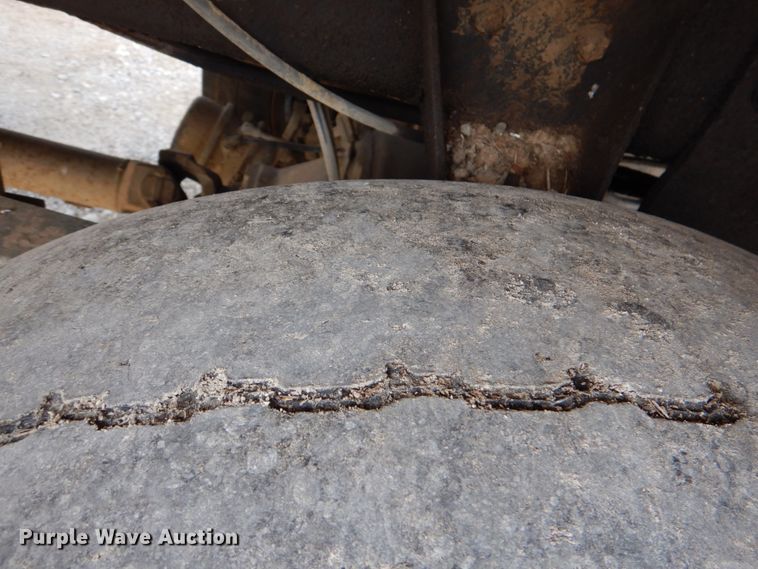 image for item JS9674 1994 GMC TopKick C6500  digger derrick truck